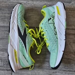 Diadora Running Shoes Women’s 9 Mythos Blushield Volo Cushion Stability Trail